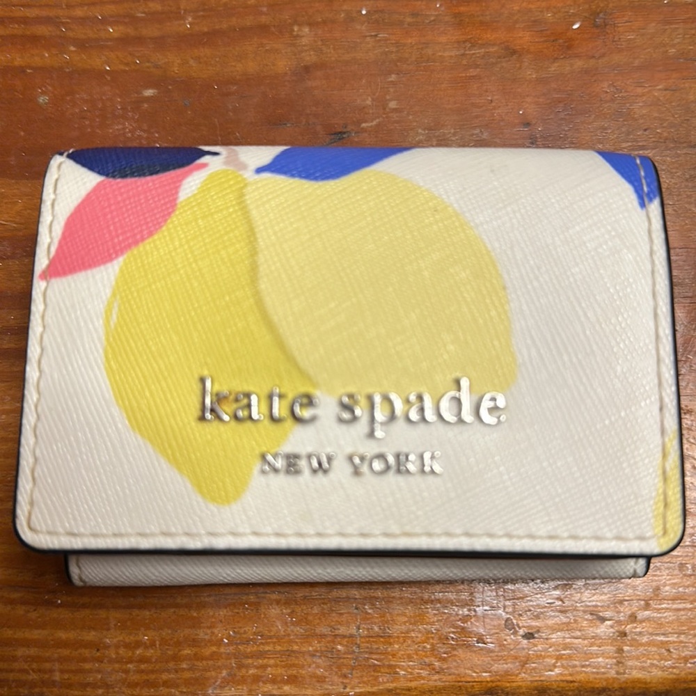 Kate Spade  ♠️ ****🍋  wallet!!